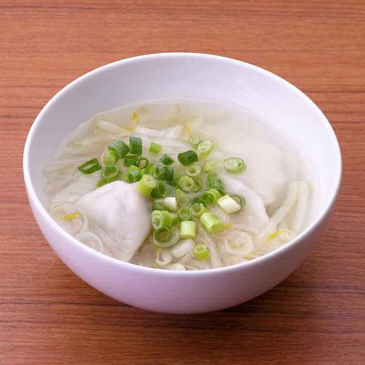 もやしとねぎの餃子スープ