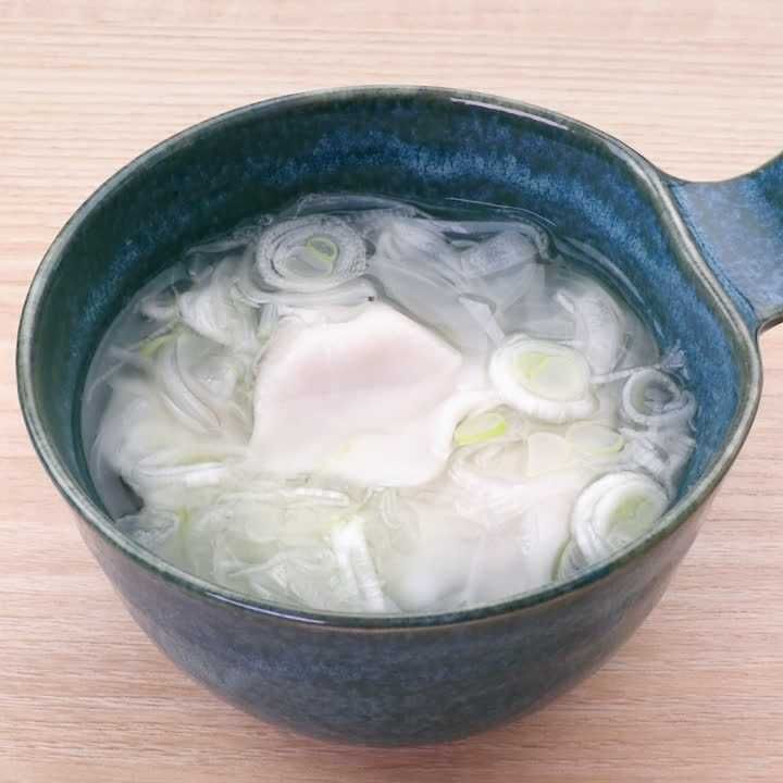 玉ねぎとねぎの餃子スープ