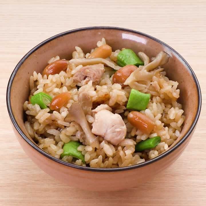 鶏肉と舞茸のピーナッツ炊き込みご飯