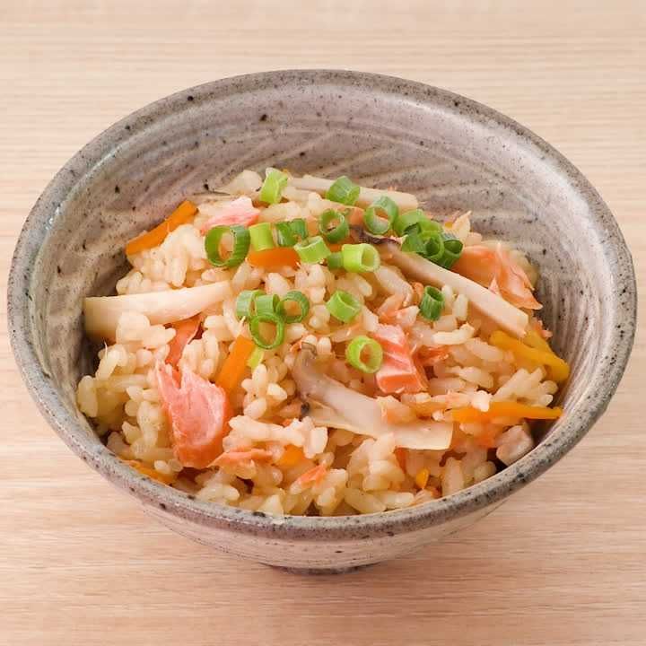 鮭とエリンギの焼肉風炊き込みごはん