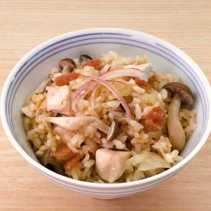鶏肉としめじの梅ポン酢炊き込みご飯
