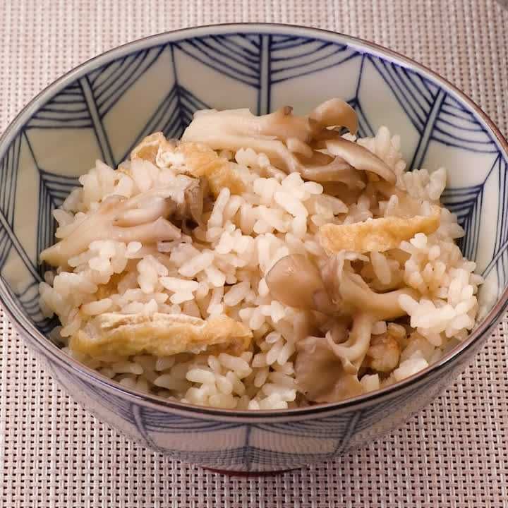 旨味たっぷり♪ まいたけのきつね炊き込みご飯のレシピ動画・作り方
