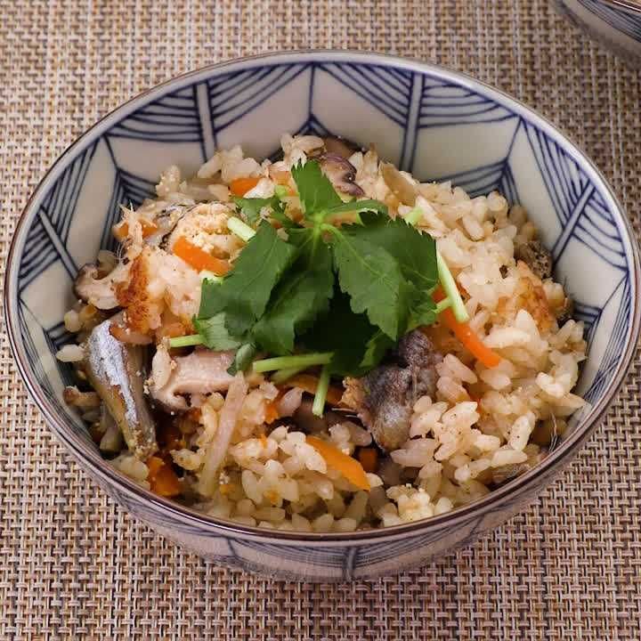 ししゃもとしいたけの炊き込みご飯