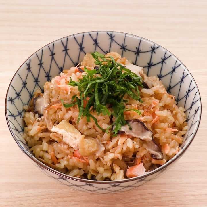 鮭としいたけの炊き込みごはん
