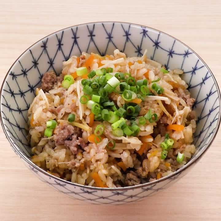 豚ひき肉とえのきの甘辛炊き込みご飯