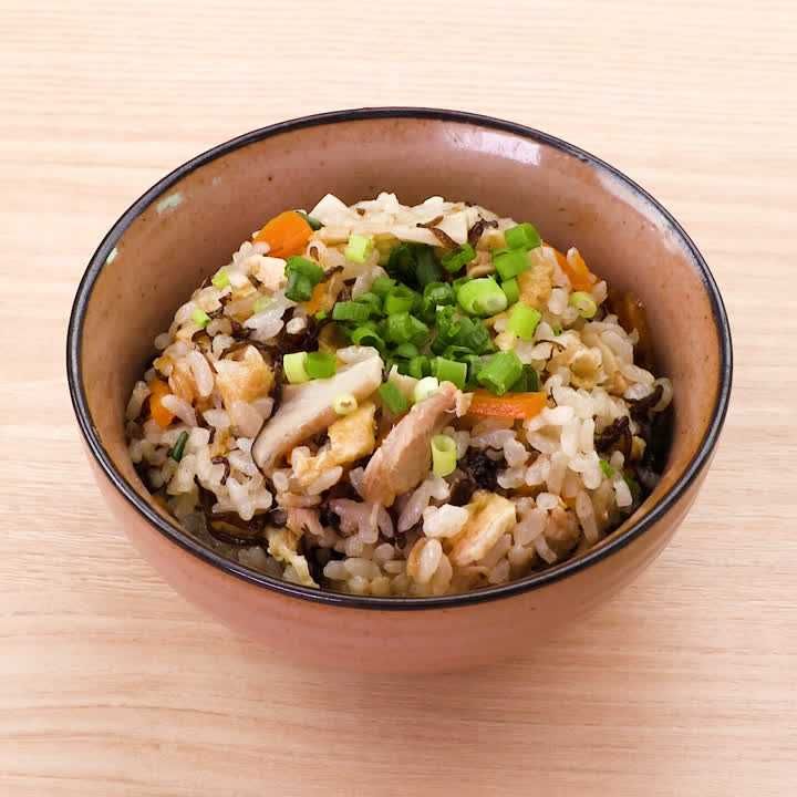 もずくとエリンギの炊き込みご飯