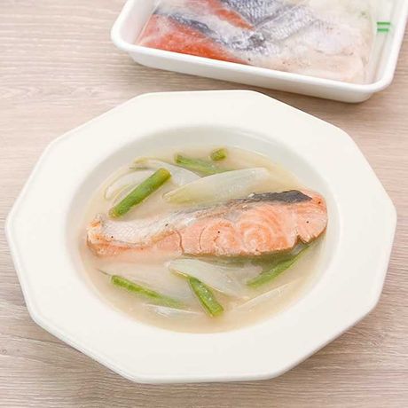まとめて作って平日楽々 下味冷凍 鮭のワインバター煮のレシピ動画 作り方 Delish Kitchen