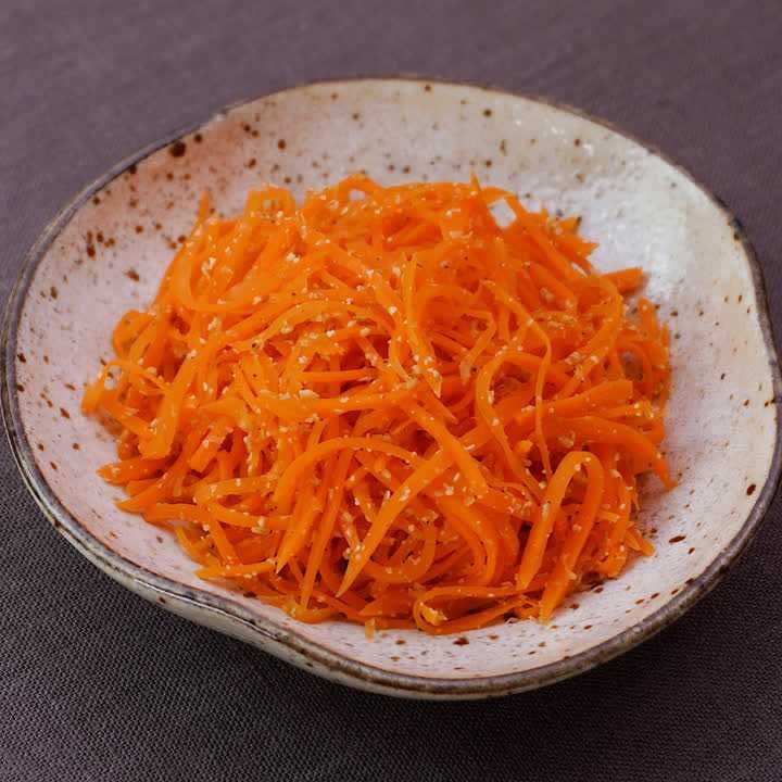 にんじんのごま酢和え