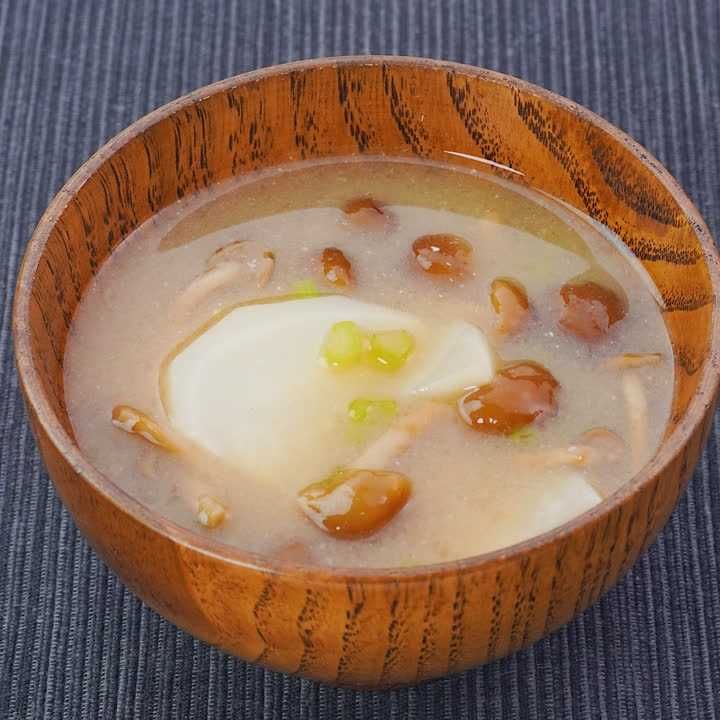 かぶとなめこのみそ汁