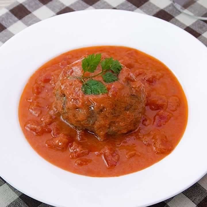 トマトクリームソースのハンバーグ