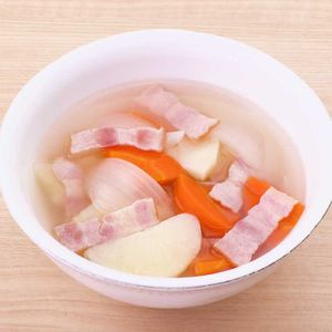「野菜を食べるコンソメスープ」のレシピ動画