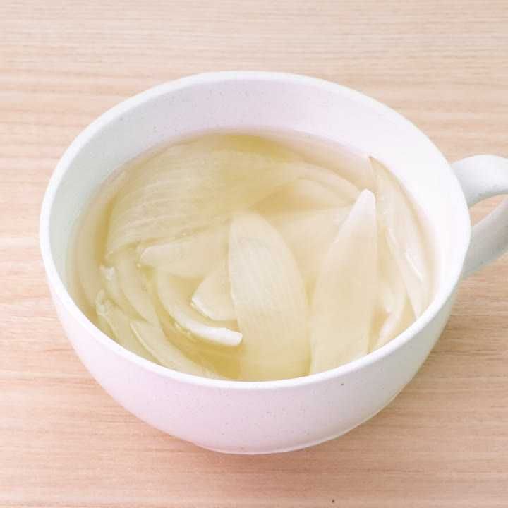 たっぷり玉ねぎのコンソメスープ