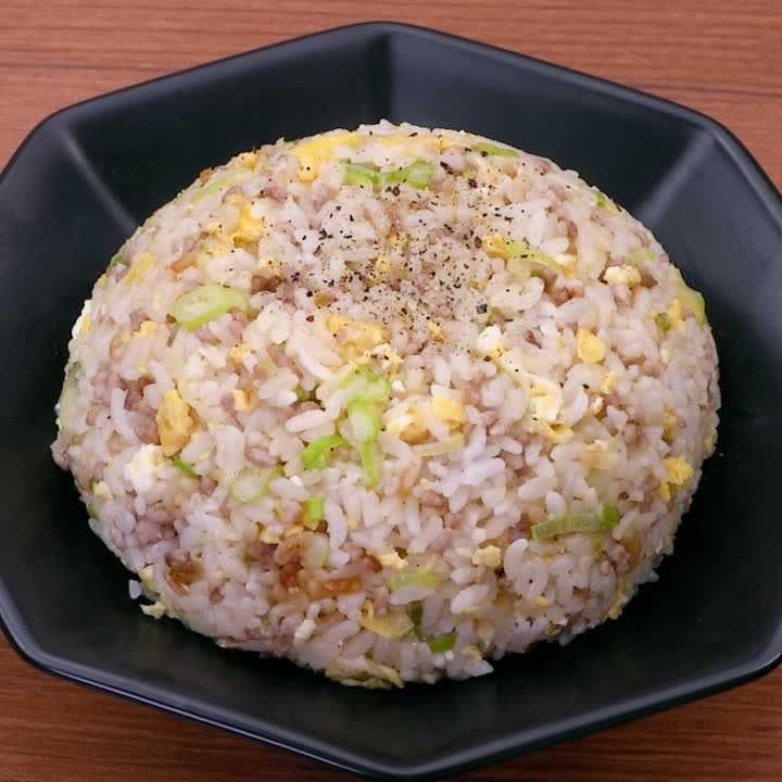 豚ひき肉のシンプルチャーハン