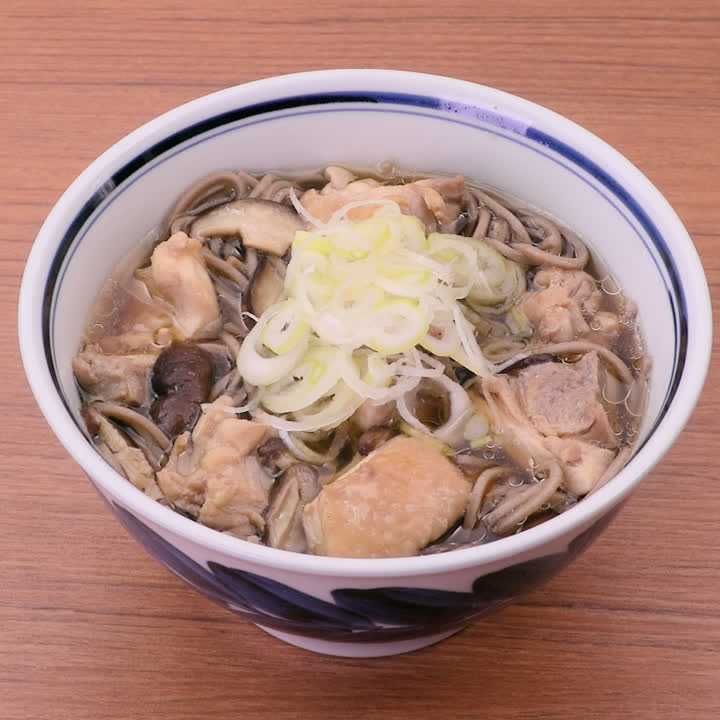 鶏肉としいたけの蕎麦
