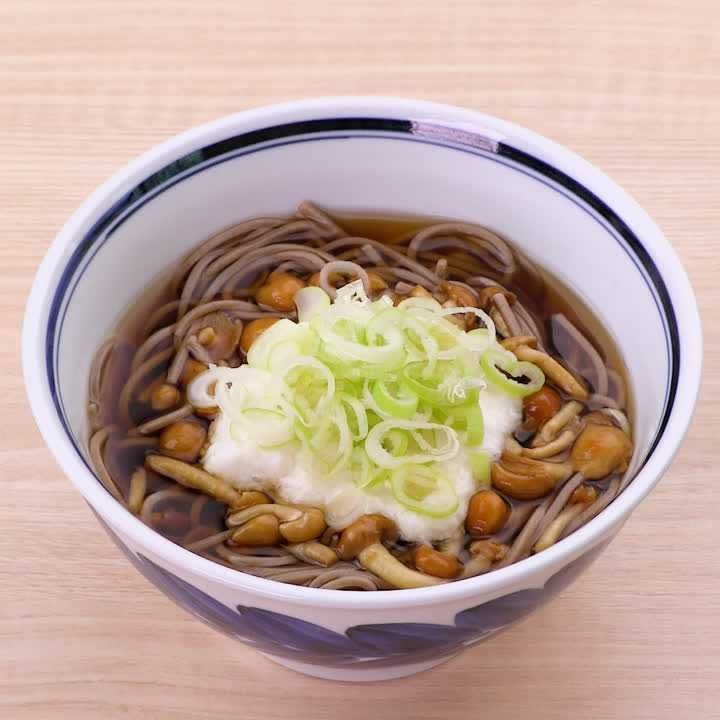なめこのとろろ蕎麦