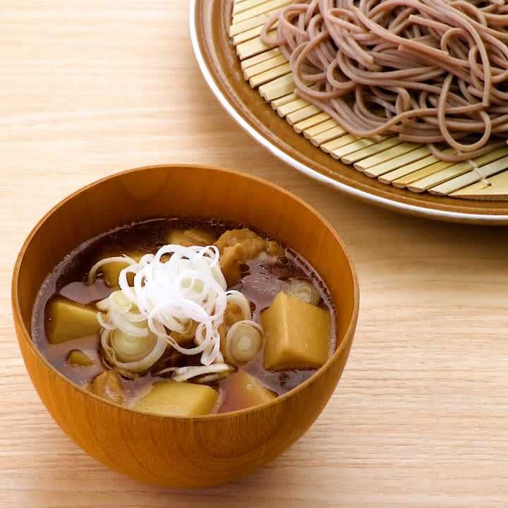 鶏肉と里芋のつけ蕎麦