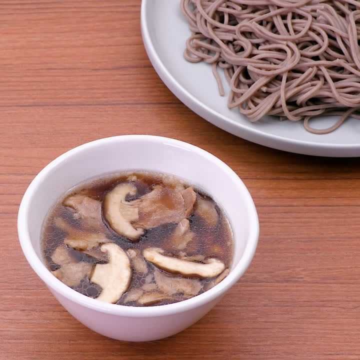 豚肉としいたけのつけ蕎麦