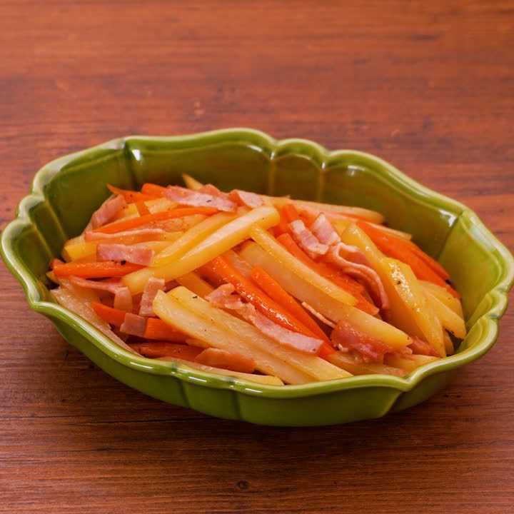 ベーコンとじゃがいものめんつゆバター炒め