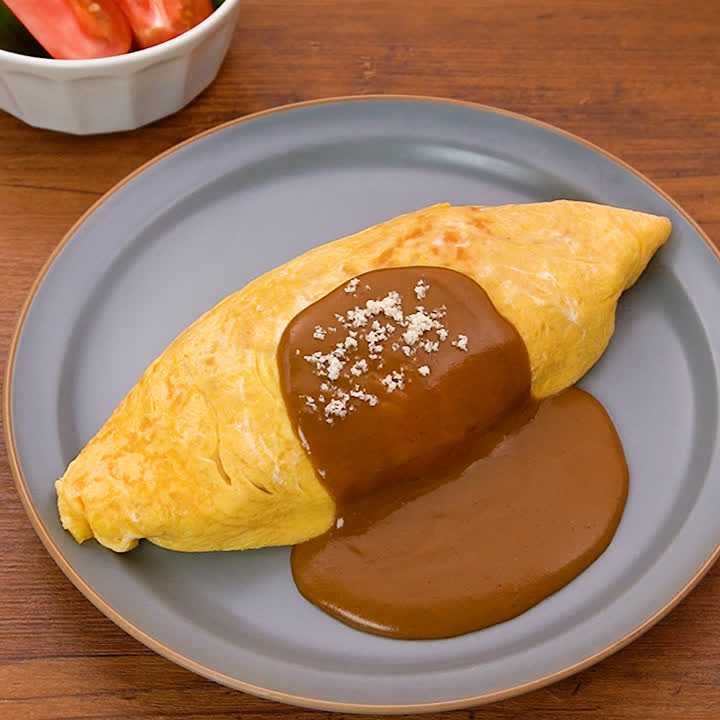 ソーセージのカレーオムライス