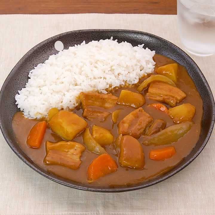 大満足の食べ応え！ 豚バラブロック肉のポークカレーのレシピ動画・作り方 DELISH KITCHEN