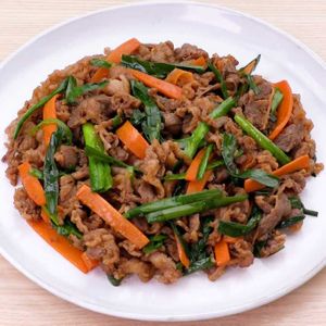 「牛肉の甘辛炒め」のレシピ動画