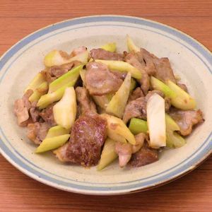 豚肉とセロリの味噌炒め
