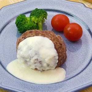 「まろやかチーズソースのハンバーグ」のレシピ動画