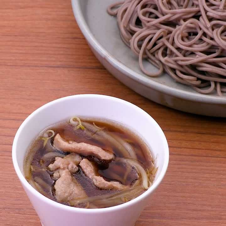 豚もやしのつけ蕎麦