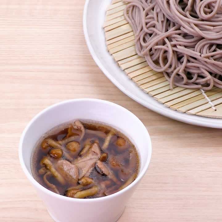 なめこの冷やし蕎麦