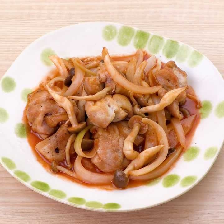 鶏肉としめじのケチャップ炒め