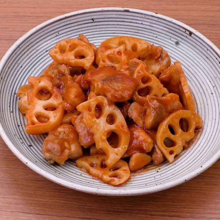 鶏肉とレンコンのケチャップ炒め