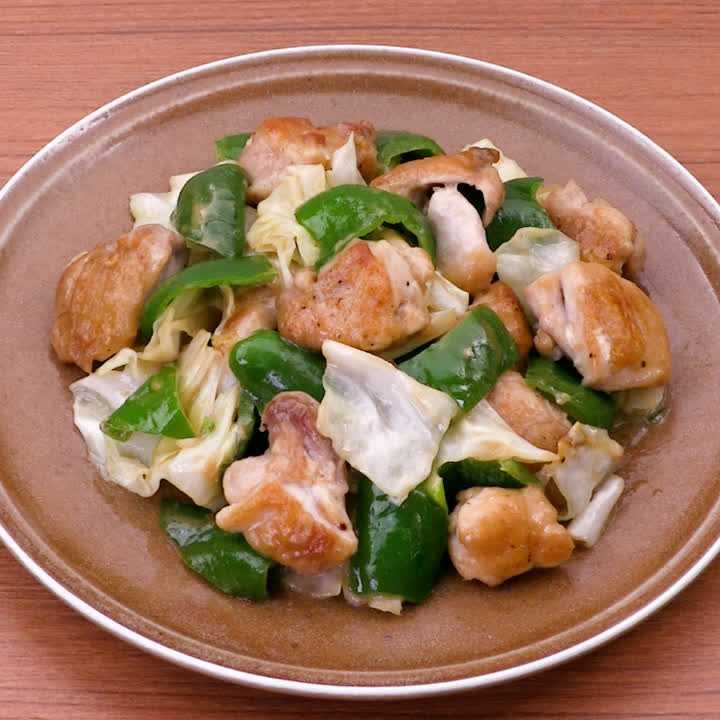 モッチ様♡ キャベツと鶏肉の豆板醤みそ炒め｜レシピ｜マルコメ