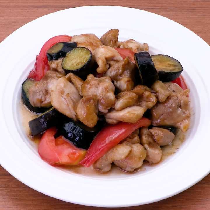 鶏もも肉となすのオイスター炒め