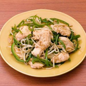 「鶏むね肉ともやしのポン酢炒め」のレシピ動画