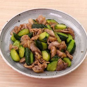 「豚肉ときゅうりの甘辛炒め」のレシピ動画