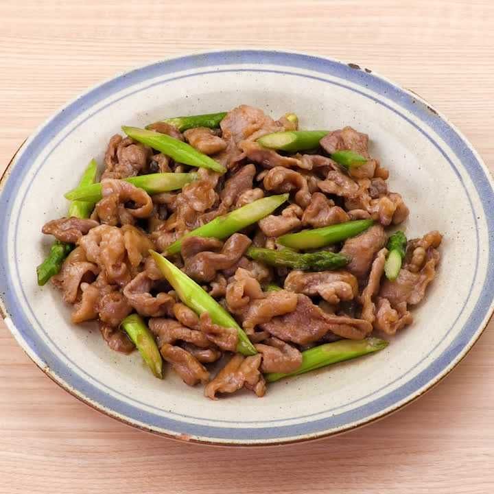 豚肉とアスパラのオイスター炒め