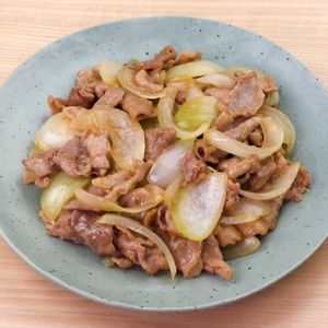 「豚肉と玉ねぎの甘辛炒め」のレシピ動画