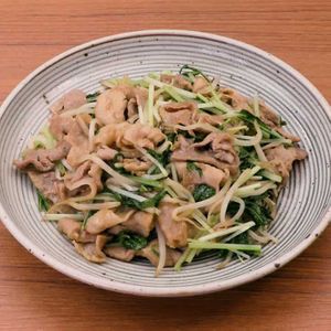 「豚肉と水菜のオイスター炒め」のレシピ動画