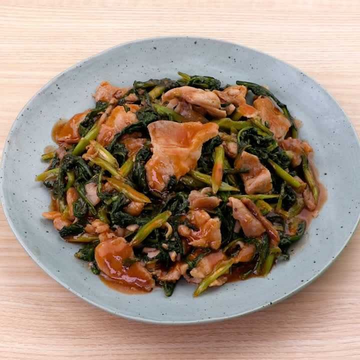 豚肉と春菊のケチャップ炒め