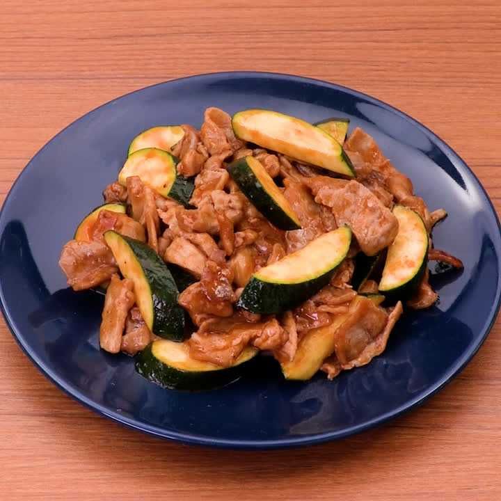 豚肉とズッキーニのケチャップ炒め