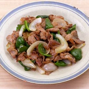 「豚こまとピーマンのオイスター炒め」のレシピ動画