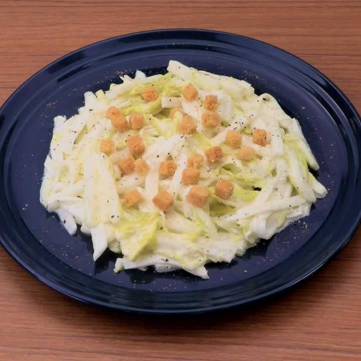 白菜のシンプルシーザーサラダ