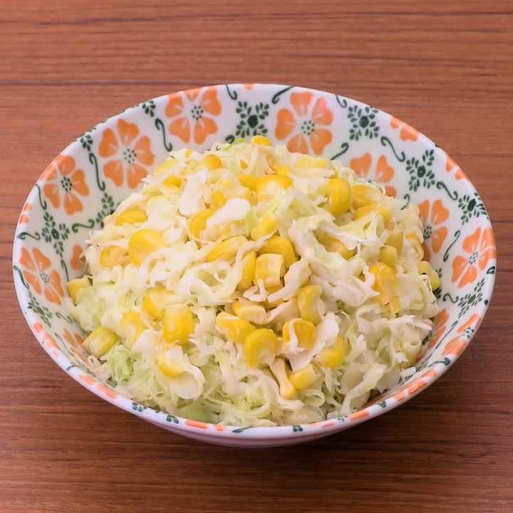 千切りキャベツのコールスロー