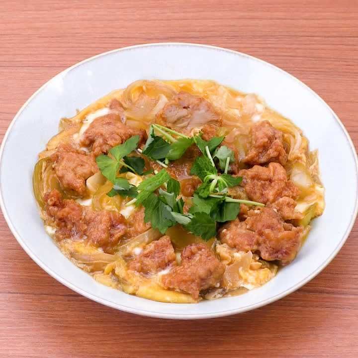 唐揚げの卵とじ