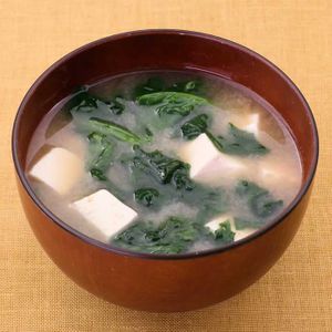 「ほうれん草と豆腐の味噌汁」のレシピ動画