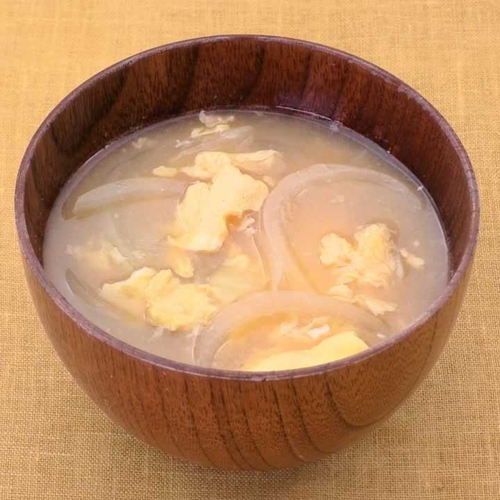 玉ねぎと卵の味噌汁