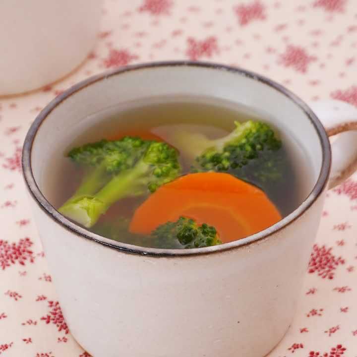 ブロッコリーとにんじんのスープ