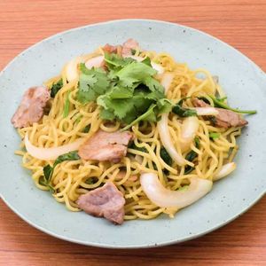 「パクチー焼きそば」のレシピ動画