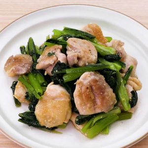 鶏肉と小松菜の味噌炒め
