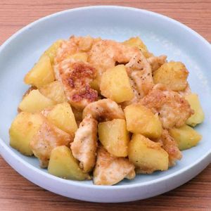 「鶏むねとじゃがいもの味噌炒め」のレシピ動画
